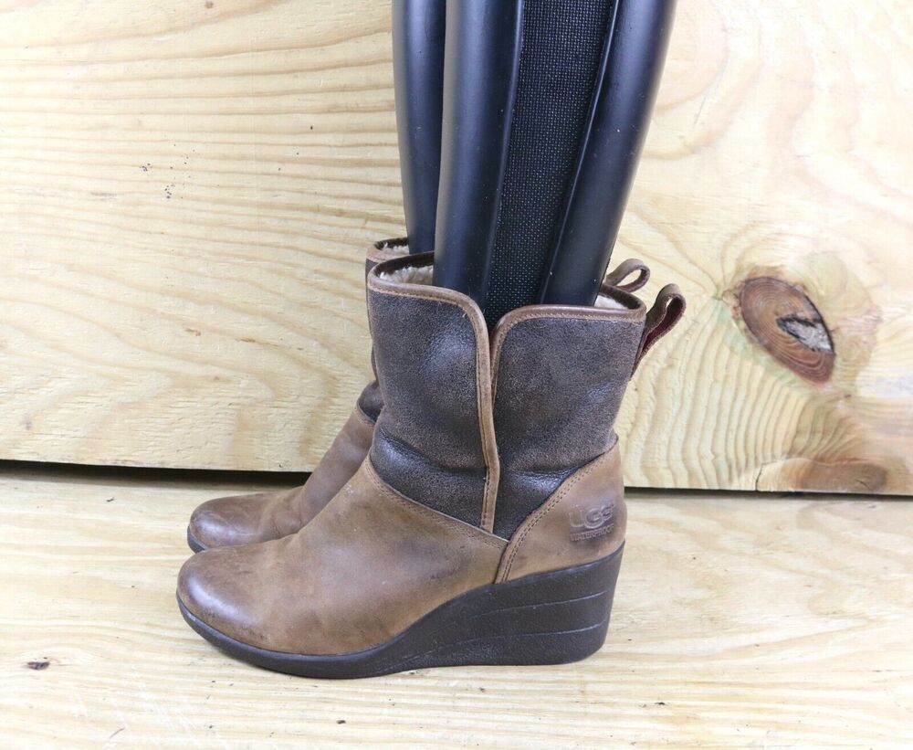 Ugg Boots Womens 7 Renatta Brown Leather Shearling Lined Ankle Wedge Shoes